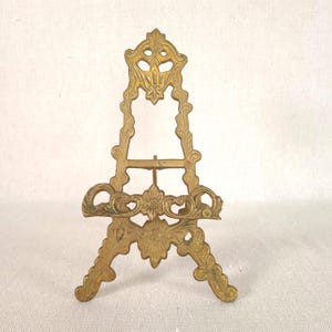 Présentoir en laiton, chevalet de table vintage, motif botanique orné de feuilles de fleurs, porte-cartes de visite pliant en métal