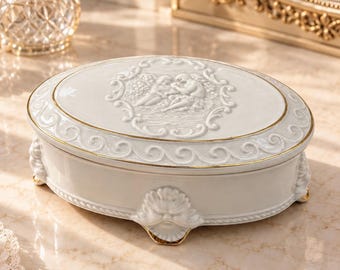 Vintage 1970s Umid Air Porcelain Jewelry Box | Italian Rococo Couple Relief | Capodimonte Style