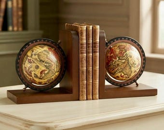 Vintage boekensteunen met draaiende wereldbol | Oude wereldkaart in renaissancestijl | Gemaakt in Japan | Bibliotheekdecoratie