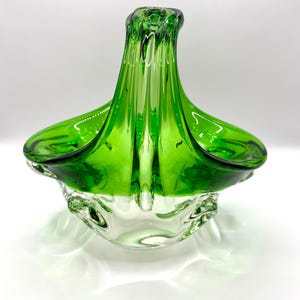 Vintage Murano Green Art Glass Bowl –Mid Century Handmade Glass Centerpiece – Retro Italian Glass Decor – Sculptural Freeform Dish