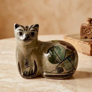 Vintage Mexican Ceramic Cat Figurine | Hand Painted Folk Art Pottery, Collector Shelf Accent