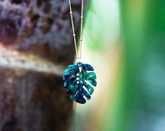 Monstera Leaf Necklace on 14kt Gold Fill Beaded Chain, Tropical Pendant Gold Plant Jewelry, Lucite Emerald Leaves, Satellite Chain, Trendy