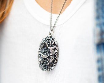 Antiqued Dahlia Silver Floral Locket, Large Filigree Dahlia Locket Necklace, Two Picture Frames, Chunky Silver Locket Jewelry, Long Silver