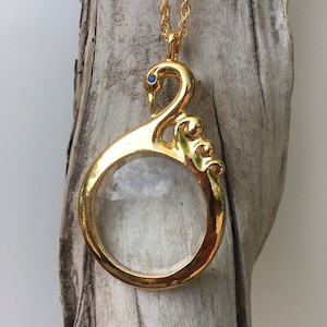 Vintage Swan Necklace, Bird Magnifying Glass Pendant, Long Magnifier Necklace, Long Gold Jewelry, Swan Pendant, Long Pendant