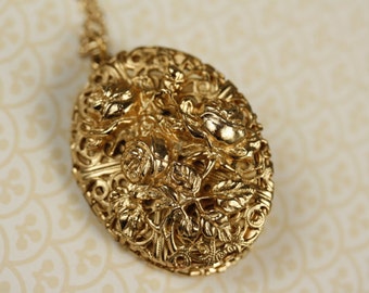 Filigree Gold Roses Locket Necklace, Large Flower Pendant, Oval Locket Rose Necklace, Long Pendant Locket