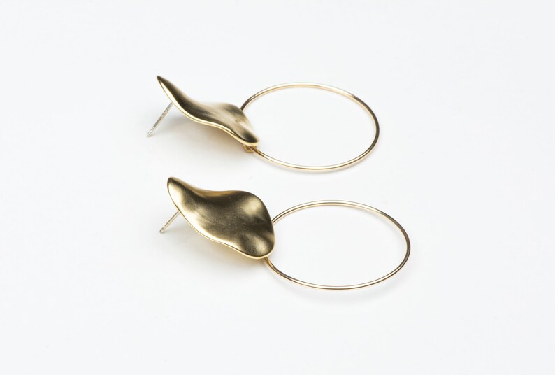 Matte Wavy Gold Hoop Earrings, Organic Post Earrings Rippled Pear Shape, Unique Shiny Earring Statement Studs Large Teardrop image 5