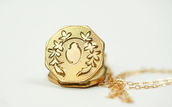 Vintage Tiny Octagonal Locket, Octagon Necklace E… - image 3