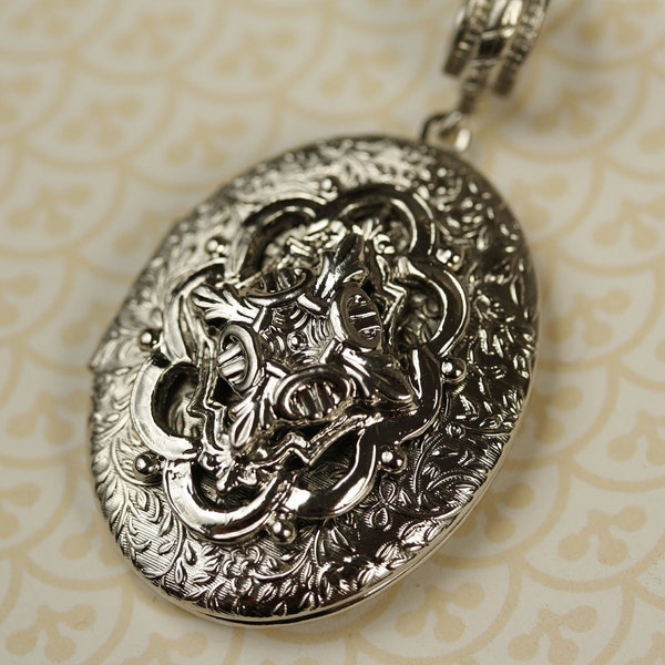 Long Silver Oval Locket Necklace, Vintage Jewelry, Floral Detailed Pendant, Vines and Flowers, Removable Photo Frames