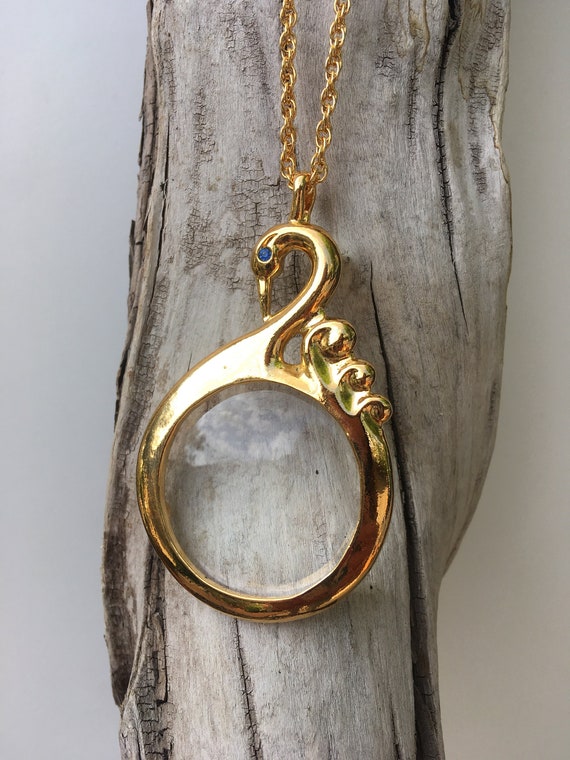 Vintage Swan Necklace, Bird Magnifying Glass Pendant, Long Magnifier  Necklace, Long Gold Jewelry, Swan Pendant, Long Pendant 