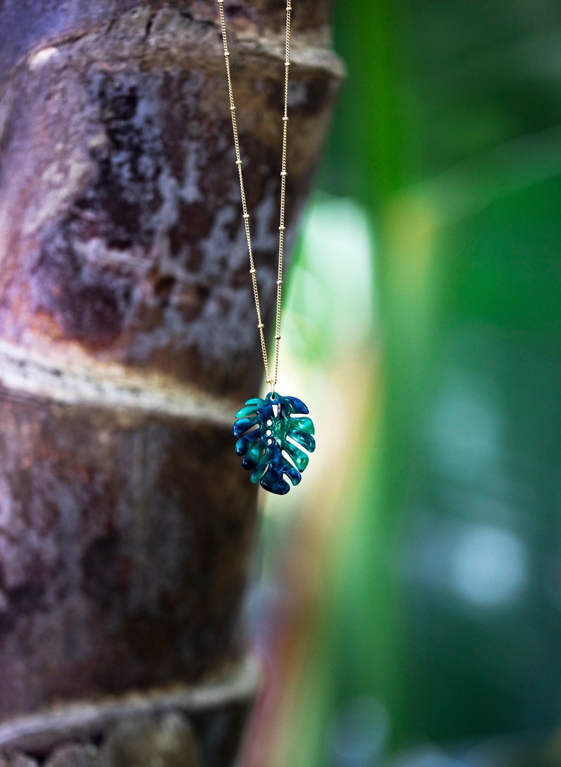 Monstera Leaf Necklace on 14kt Gold Fill Beaded Chain, Tropical Pendant Gold Plant Jewelry, Lucite Emerald Leaves, Satellite Chain, Trendy image 1