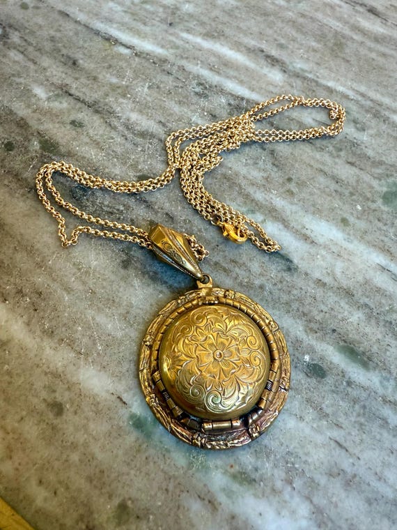 Antique 4 Photo Locket with Photo Frame, Picture … - image 10