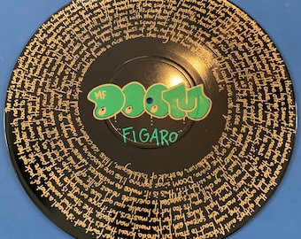 MF DOOM - Figaro pintó la letra de la pintura en un disco de vinilo