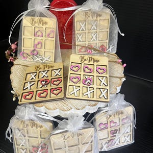 Be Mine - Valentine Tic Tac Toe Game