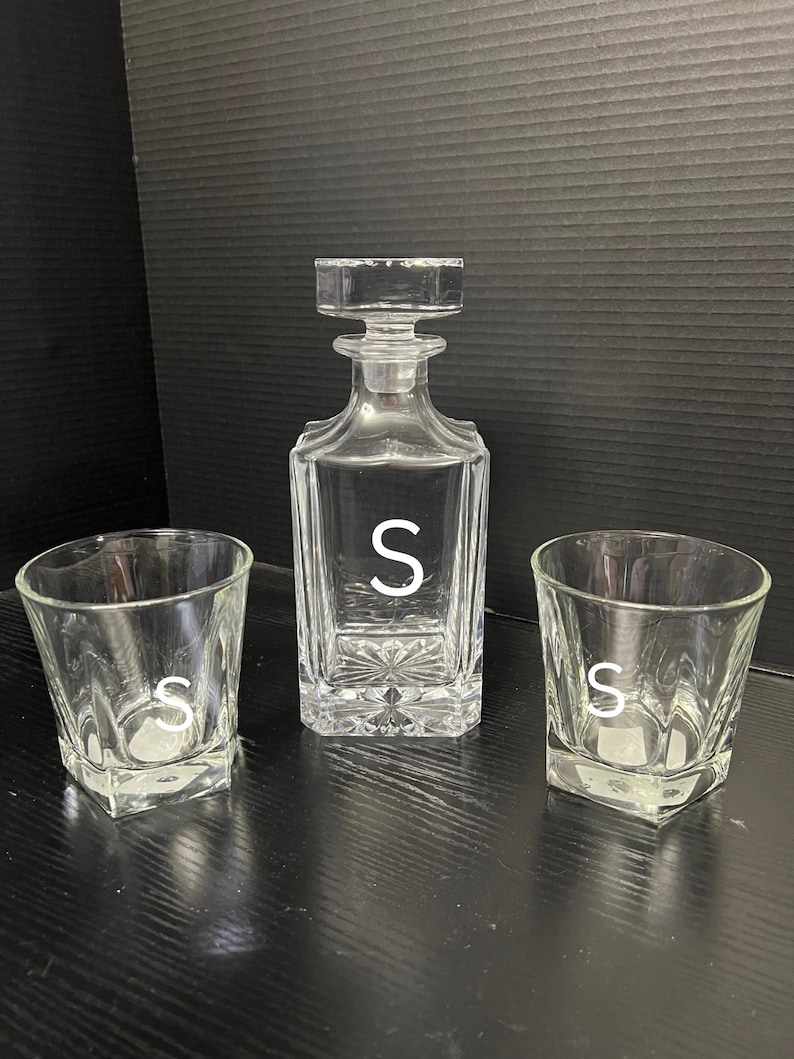 RedsHotCreations Whiskey Decanter and Rocks Glass - Thumbnail 3