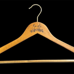 Hochzeits-Kleiderbügel mit Gravur