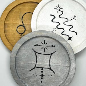 Zodiac Sign Decorative Wooden Coasters, Customizable Coaster Set, Astrology Decor, Housewarming Gift, Small Gift Idea, Unique Home Decor