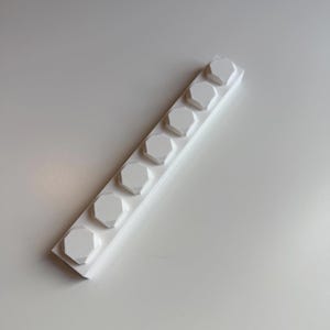 Construction brick toy