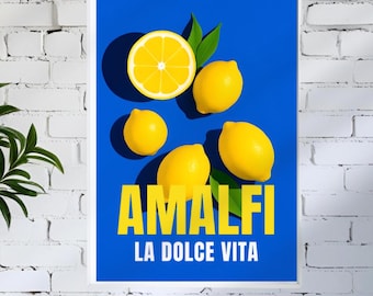 Lámina artística de limón de Amalfi – Póster «La Dolce Vita» en azul mediterráneo – Decoración costera para cocina – Arte para el hogar con cítricos de Amalficore