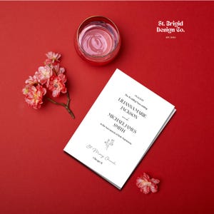 Puede incluir: Programa de ceremonia de boda con fondo blanco y texto negro. El programa incluye la fecha, los nombres de la novia y el novio, "The Wedding Mass setting", "in the Sacrament of Holy Matrimony", y el nombre de la iglesia, "St. Mary Church, Chicago, IL".