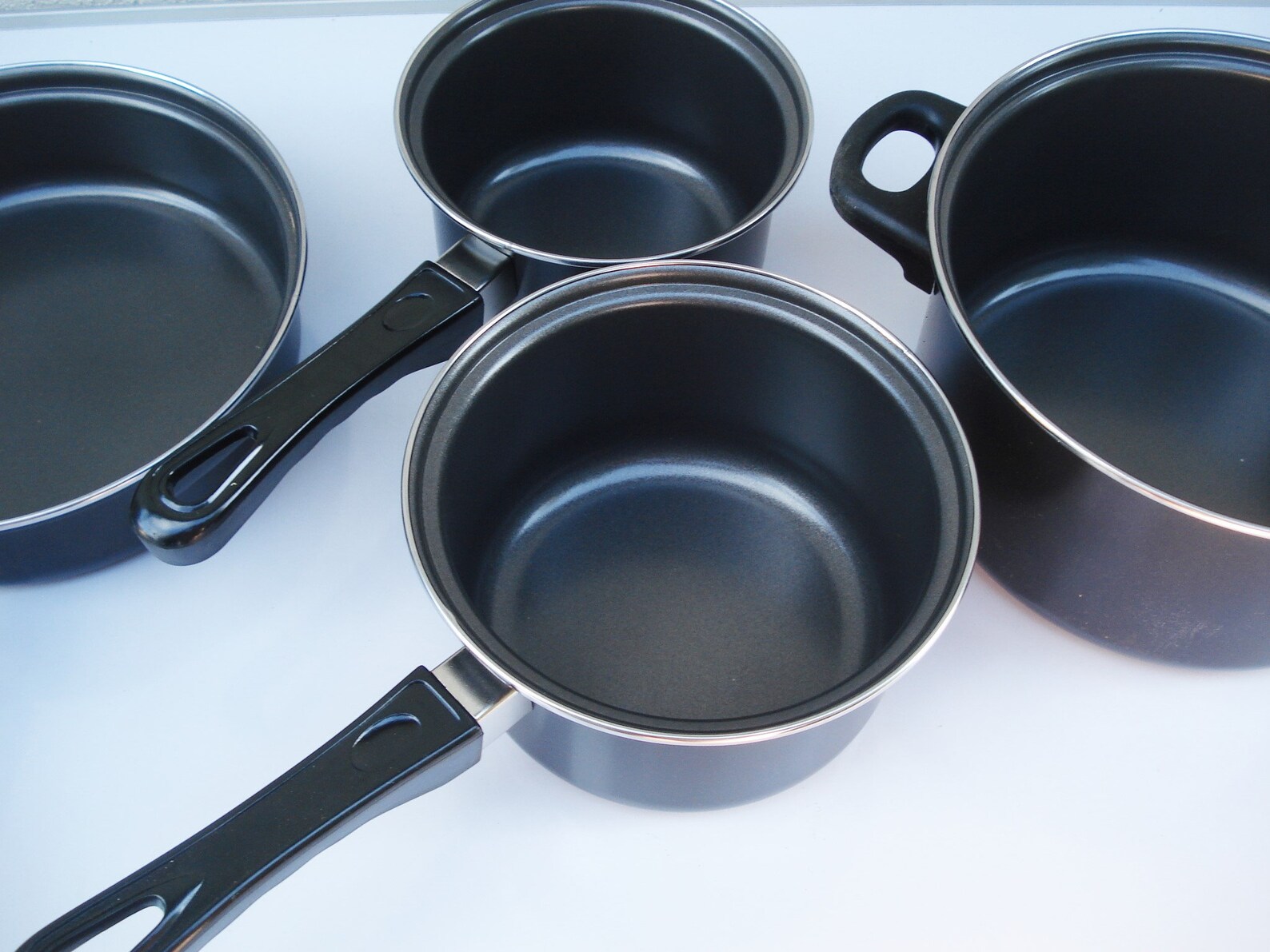 Black Pots and Pans Set of Pots and Pans Black Pots and Pans Starter