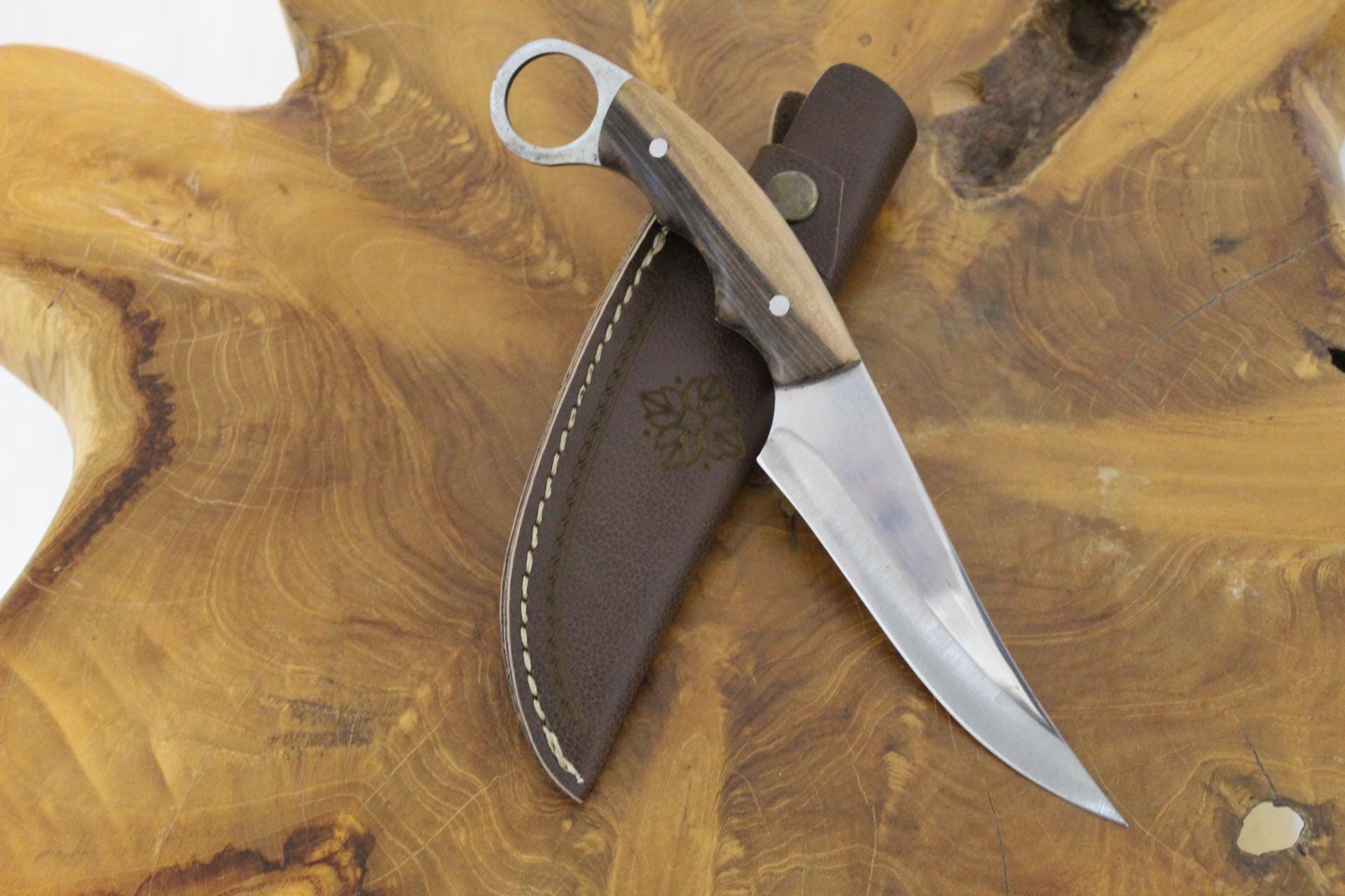 Handmade Full Tang Bushcraft Knife with Leather Sheath, Groomsmen Knife Set Custom Hunting Gifts (Wh006)