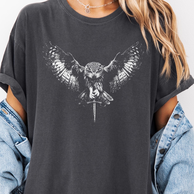 owl shirt, owl t-shirt, owl lover gift, vintage owl shirt, owl graphic shirt