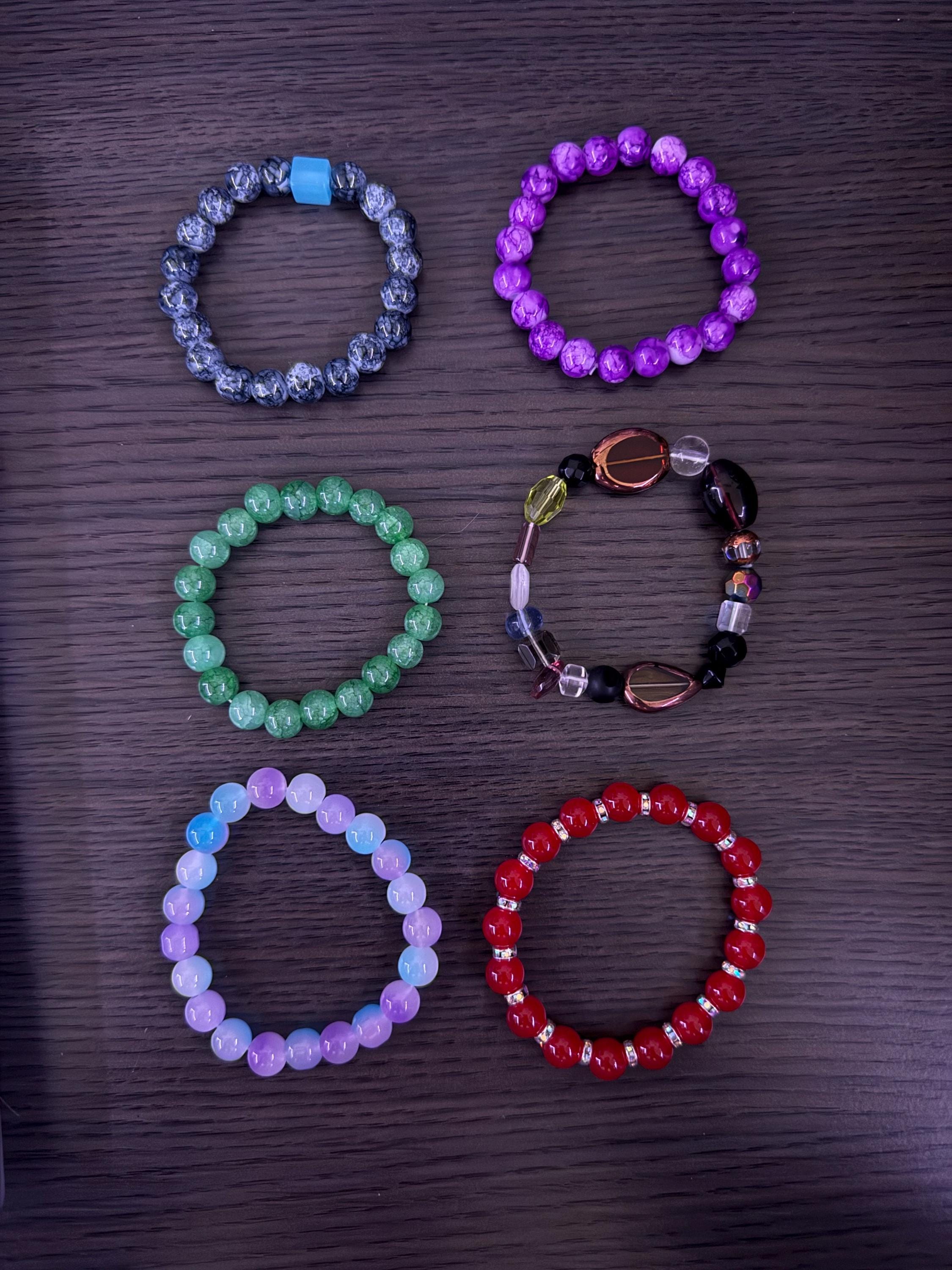 Pack of 6 stretchy beaded bracelets