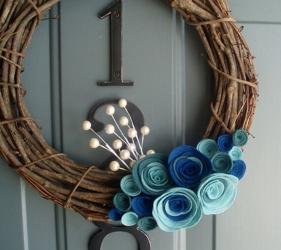 Items similar to Grapevine Wreath Felt Handmade Door Decoration 12in