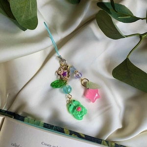 Frog & Star Phone Charm | Beaded Phone Charm | Cute Handmade Accessory | Frog Charm | Floral Keychain | Nature Aesthetic | Cottagecore