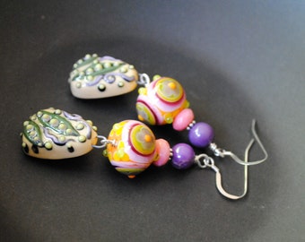 Spring Pea Pod Earrings, Gardeners Gift, Artisan Porcelain, Cute Cheerful, Lampwork Bead Earrings, Colorful, Vegetable Plant Earrings, OOAK