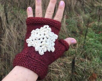 SNOWFLAKE MITTIES 100% wool hand knit fingerless mittens hand dyed burgundy stitches and white crochet snowflake  Perfect for driving