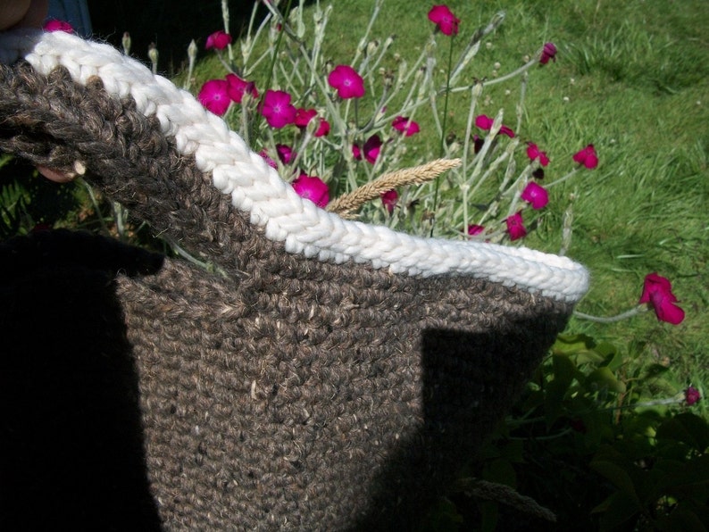 Prairie Market Tote pdf pattern large bag earth tone thick yarn fast crochet image 5