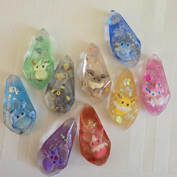 Pokemon Eevee Evolution Eeveelutions Stones Handmade Keychain Necklace Flareon Vaporeon Jolteon Espeon Umbreon Sylveon Leafeon Glaceon