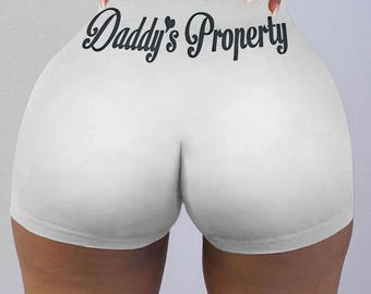 Pantalones cortos de botín de la propiedad de papá