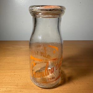 Grandvu Dairy Co Half Pint Milk Bottle With Lid
