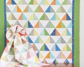 To the Point Quilt Pattern - by Cluck Cluck Sew - A Paper Pattern - fat quarter friendly quilt in 3 sizes - no templates - Crib, throw, Twin