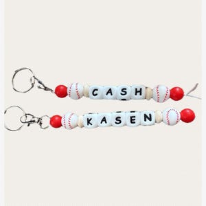 Sport Schlüsselanhänger | Baseball Schlüsselbund | Für Mütter oder Baseballspieler | Muttertagsgeschenk | Buchtasche Namensschild.