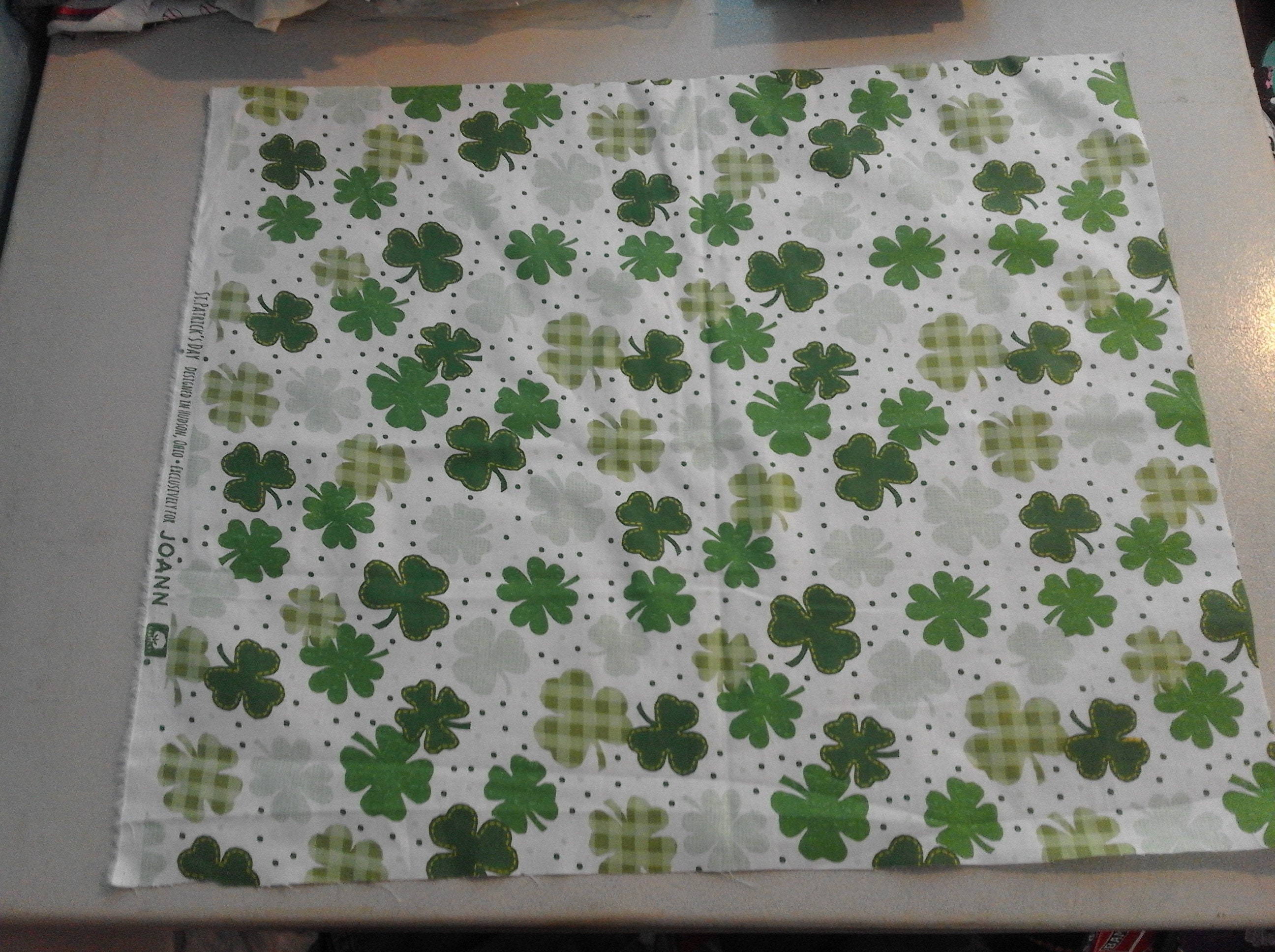 St. Patrick Kleeblatt Kleeblätter auf weißem Stoff 252072 | Etsy