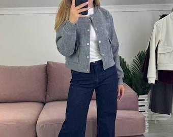 Kasjmierbomberjack voor dames met drukknopen en zakken | Zachte rekbare stof | Casual bovenkleding | Damesbomberjack