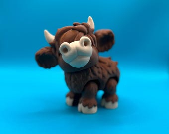 Articulated 3D Printed Highland Cow: Poseable Fidget Desk Toy