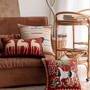 Örngott med vintageröd häst, boho blommig kudde, örngott med riddare och zebra, lantlig hästdekor, rustik kudde
