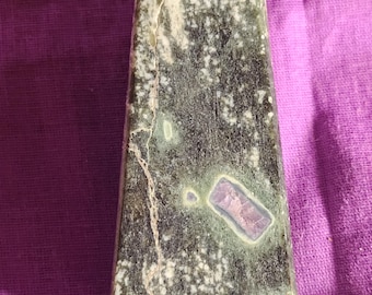 High Quality Natural UV Ruby in Zoisite Tower