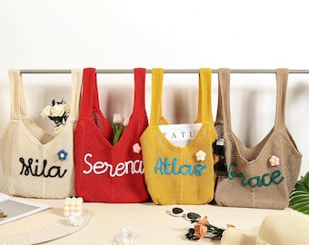 Sac fourre-tout de plage avec nom personnalisé, sac tricoté personnalisé pour femme, indispensables pour les vacances, cadeau d'enterrement de vie de jeune garçon, idée cadeau d'été