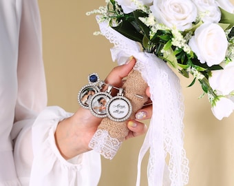 Benutzerdefinierte Foto Hochzeitsbrosche, personalisierte Brautstrauß Charme, eingravierte Name & Bild, Gedenkandenken für Braut, Hochzeitsgeschenk für Tochter