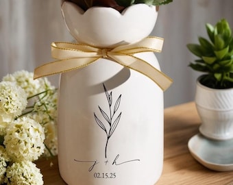 Custom Engagement Gifts Flower Vase,Wedding Vase Gift,Ceramic Flower Vase for Wedding,Gift for Newlyweds,Wedding Anniversary Gift for Couple