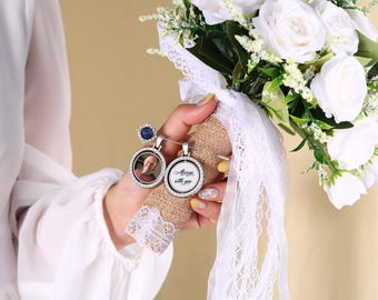 Personalisierter Hochzeitsstrauß Pin, kundenspezifischer Brautanhänger mit Foto, Legierungsbrosche für sie, Hochzeitsandenken-Denkmalgeschenk für Braut, Erinnerungszauber