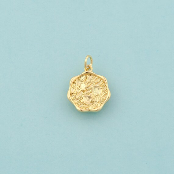Gold Cherry Blossom Charms,Flower Jewelry,Round Pendant for DIY Jewelry Making,18K Gold
