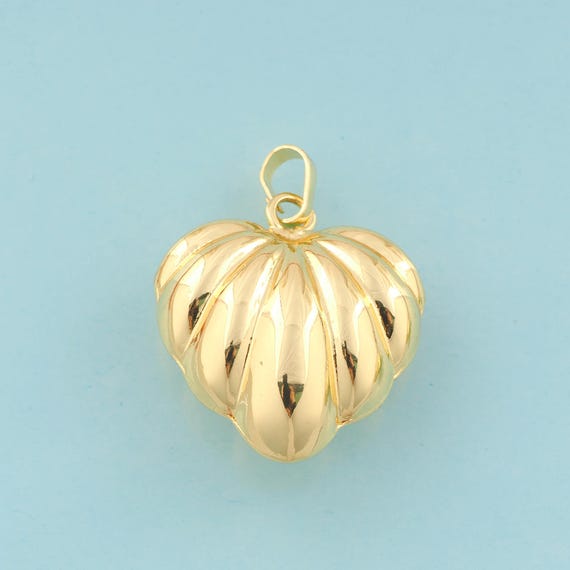 Gold Shell Charms,Minimalist Jewelry,Shell Pendant for DIY Jewelry Making,18K Gold