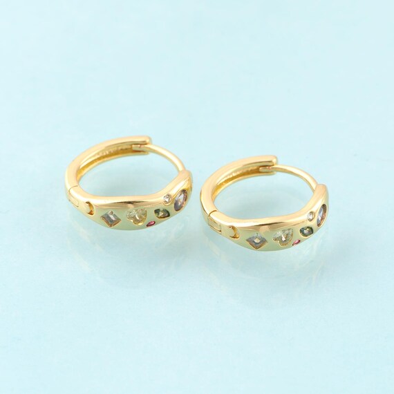Gold CZ Heart Earrings,Hugging Hoop Jewelry Earrings,Round Hoop Earrings,Gift for Her,18K Gold