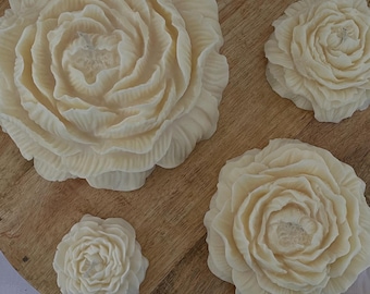 Bella - Peony | peony | candle | soy wax | candle | rose | handmade | sustainable | elegant gift | birthday | modern | flower